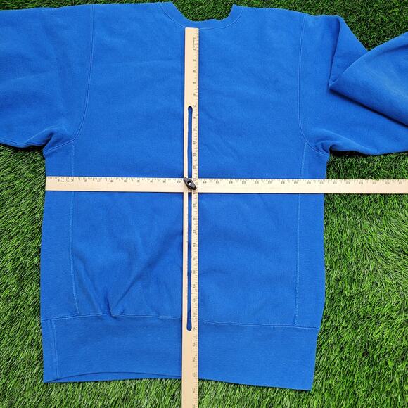 Vintage Champion Sweatshirt L/XL 21x27 Reverse-Weave Script - Picture 4 of 16